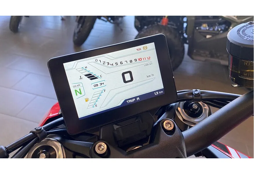 QJMOTOR SRK 600 600 см³ (82 л.с.) (82) 600 Красный в АВИЛОН. Слайд №11