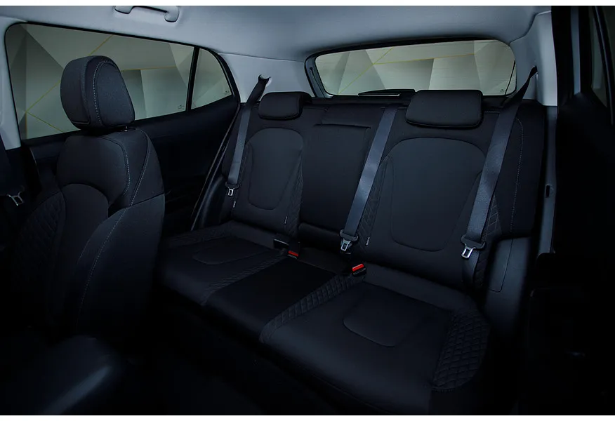 АВИЛОН - Solaris HC 2.0 AT 2WD (150 л.с.) Family + Ultra Серебристый - slide 6