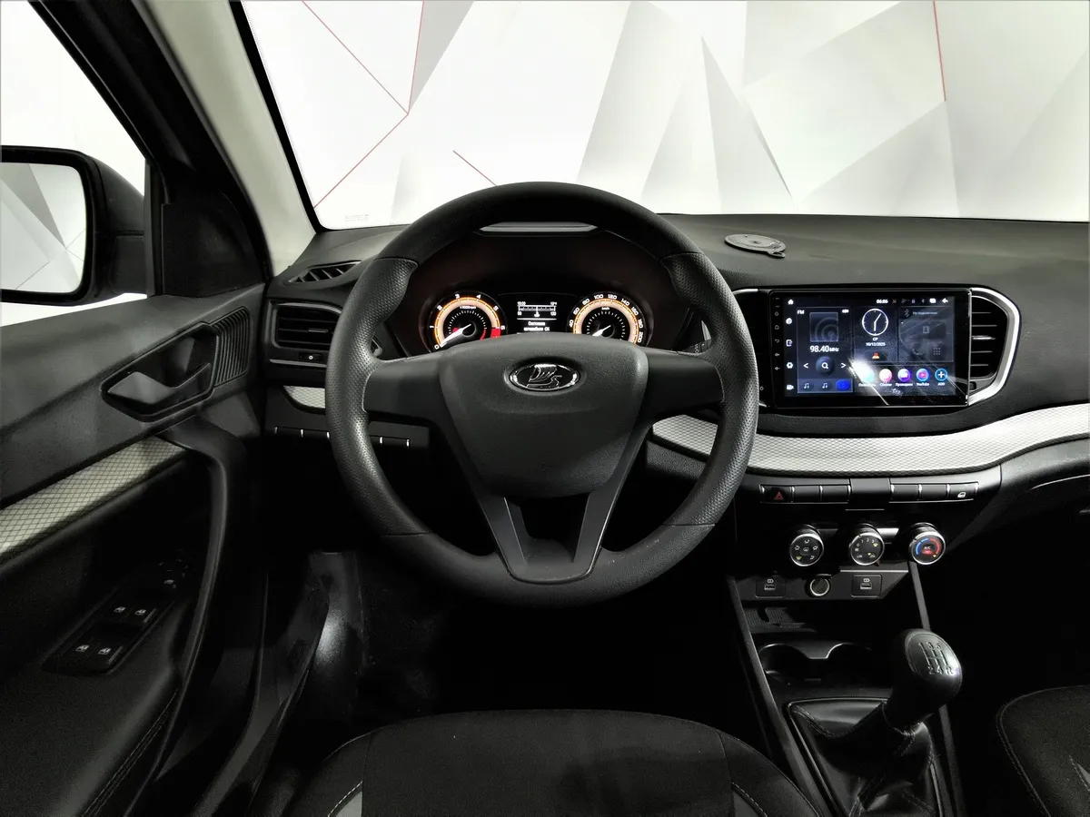 ВАЗ (Lada) Vesta 1.6 MT (106 л.с.) Белый в АВИЛОН. Слайд №19