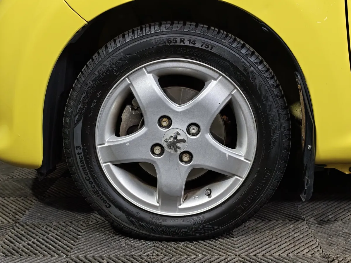 Peugeot 107 1.0 MT (68 л.с.) Active Желтый в АВИЛОН. Слайд №9