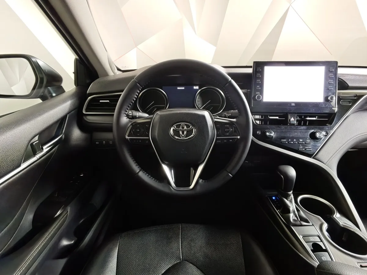 Toyota Camry 3.5 AT (249 л.с.) Белый в АВИЛОН. Слайд №20