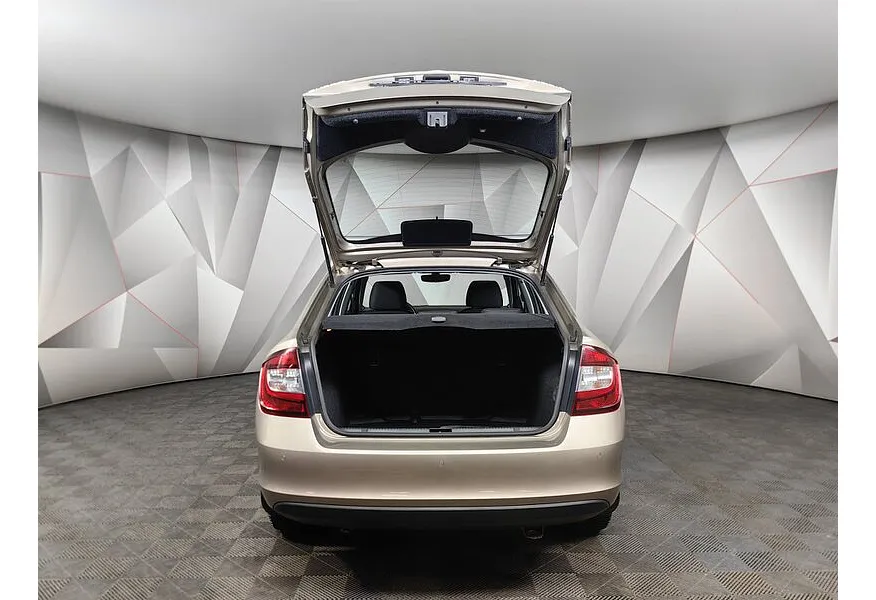 Skoda Rapid 1.6 MT (110 л.с.) Бежевый в АВИЛОН. Слайд №12