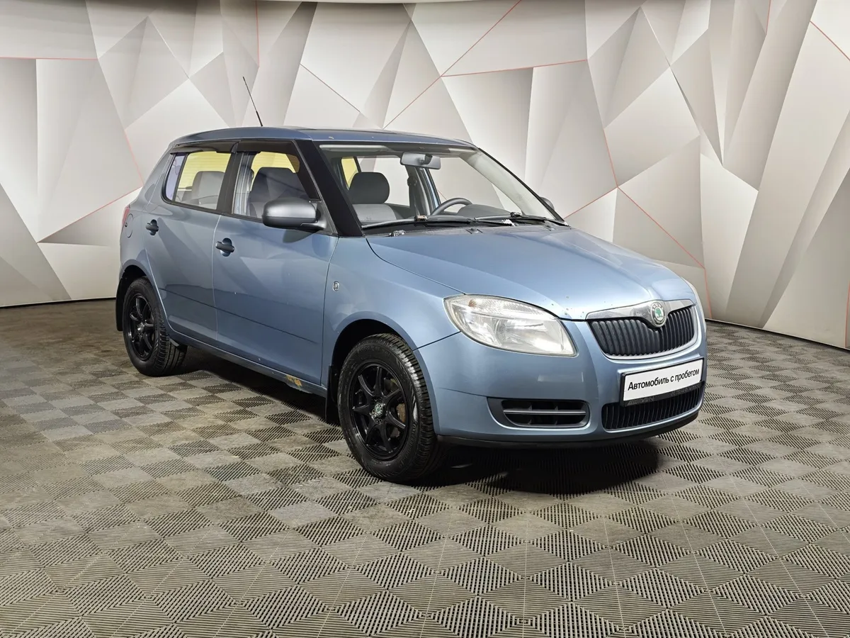 Skoda Fabia 1.2 MT (70 л.с.) Голубой в АВИЛОН. Слайд №8