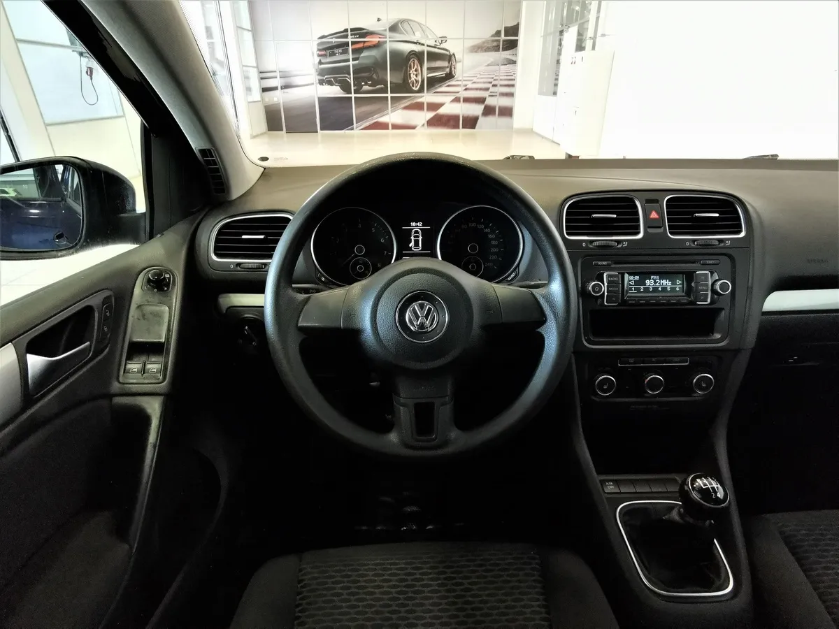 Volkswagen Golf 1.2 TSI MT (85 л.с.) Trendline Синий в АВИЛОН. Слайд №19