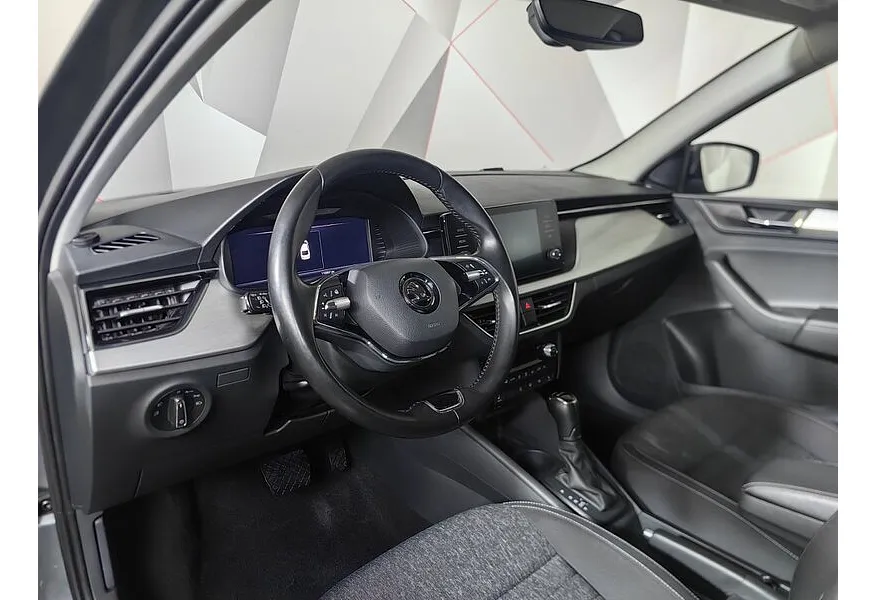 Skoda Rapid 1.6 AT (110 л.с.) Серебристый в АВИЛОН. Слайд №19