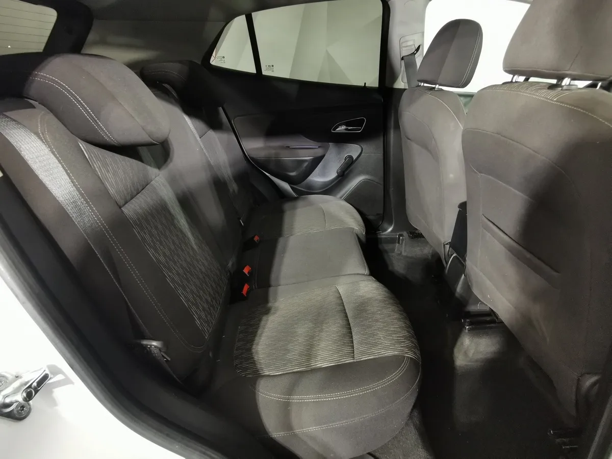 Opel Mokka 1.8 MT (140 л.с.) Белый в АВИЛОН. Слайд №14