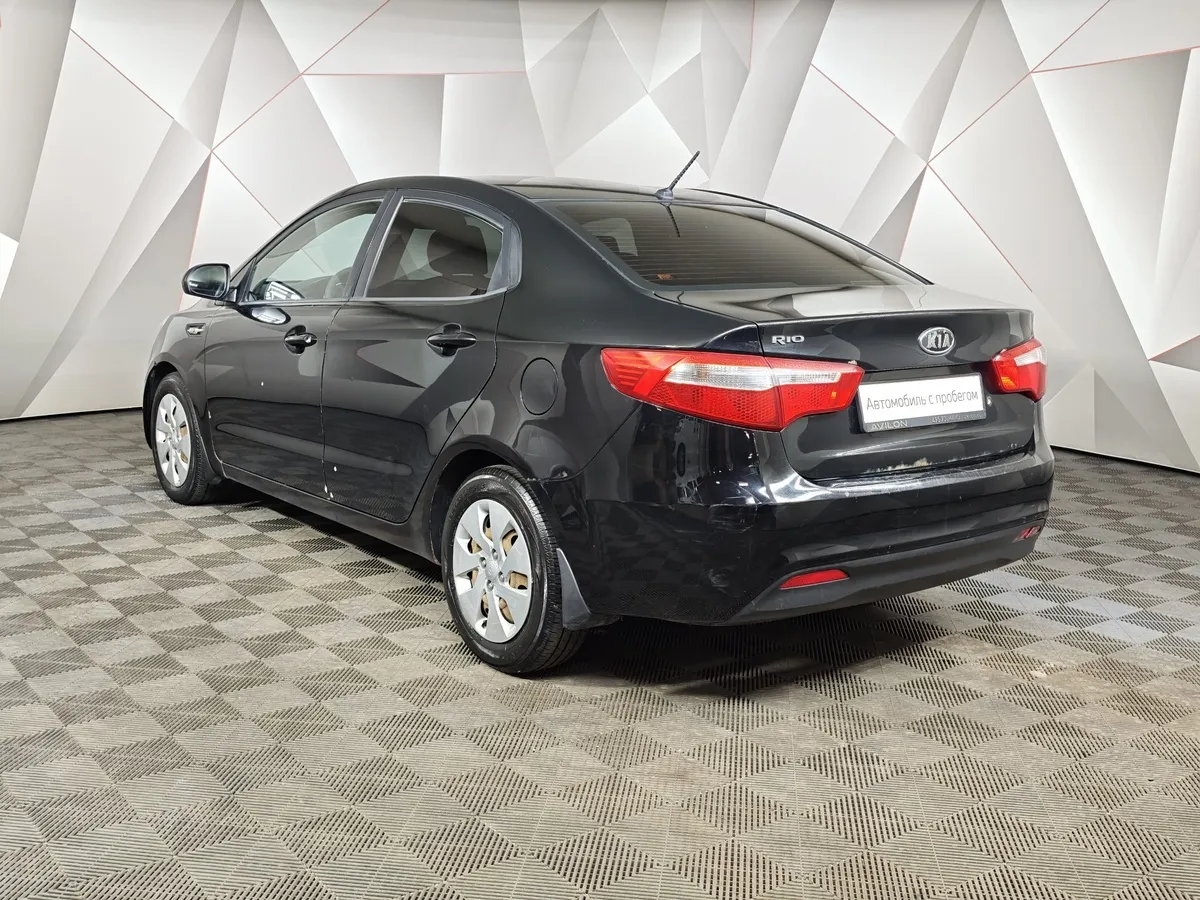 Kia Rio 1.4 MT (107 л.с.) Черный в АВИЛОН. Слайд №4