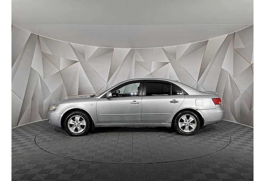 Hyundai Sonata 2.0 MT (144 л.с.) Серебристый в АВИЛОН. Слайд №5