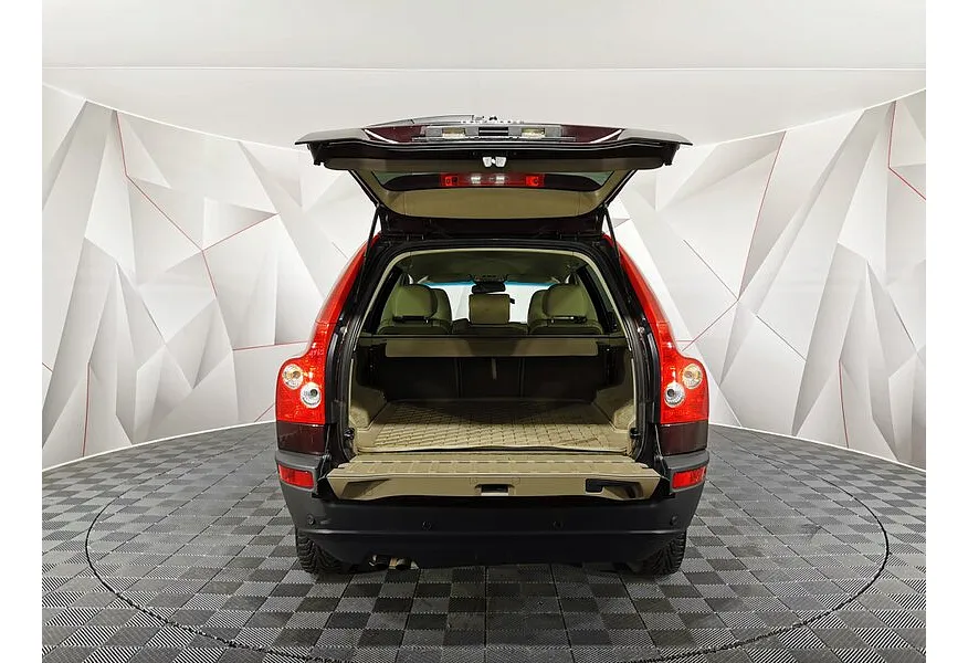 Volvo XC90 2.5 T5 Geartronic AWD (5 мест) (210 л.с.) Красный в АВИЛОН. Слайд №10