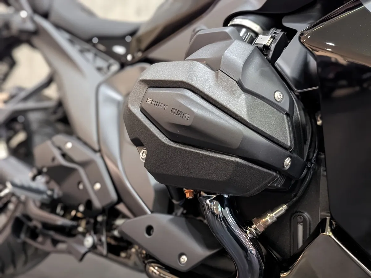 BMW Motorrad R 1300 RS 1300 см³ (145 л.с.) (145) 1300 Черный в АВИЛОН. Слайд №7