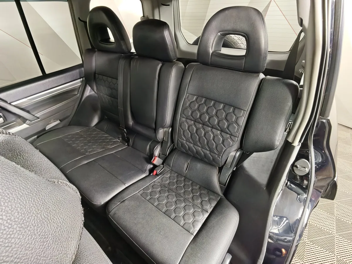Mitsubishi Pajero 3.2 DI-D AT (163 л.с.) Черный в АВИЛОН. Слайд №13