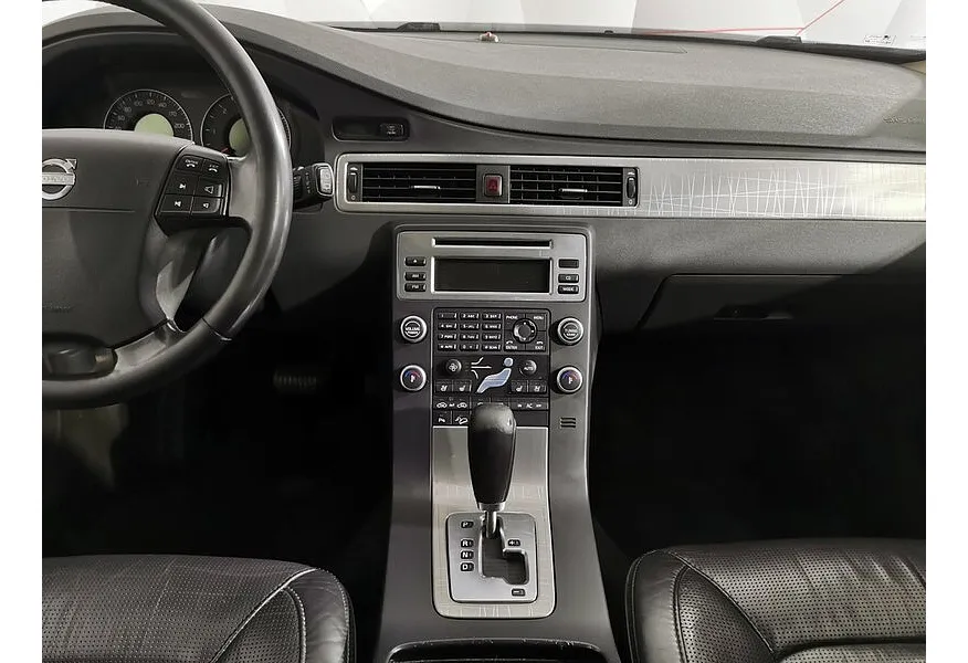 Volvo XC70 2.4 D5 Geartronic AWD (185 л.с.) Коричневый в АВИЛОН. Слайд №15