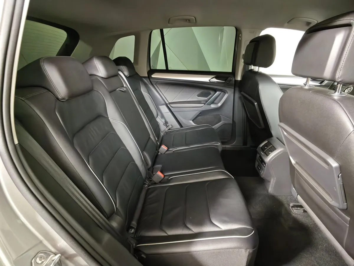 Volkswagen Tiguan 2.0 TSI 4Motion DSG (180 л.с.) Comfortline Серебристый в АВИЛОН. Слайд №15