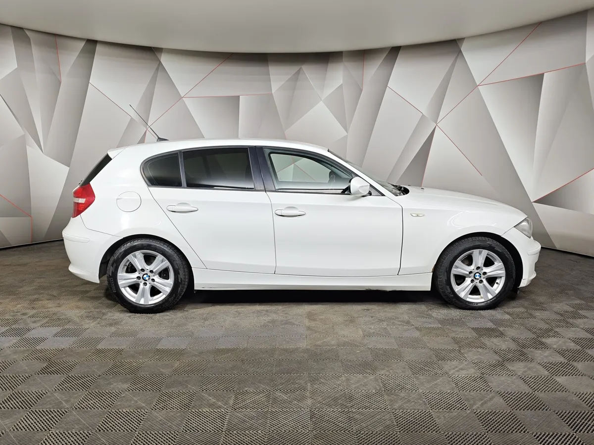 BMW 1 серия 118i AT (136 л.с.) Белый в АВИЛОН. Слайд №6
