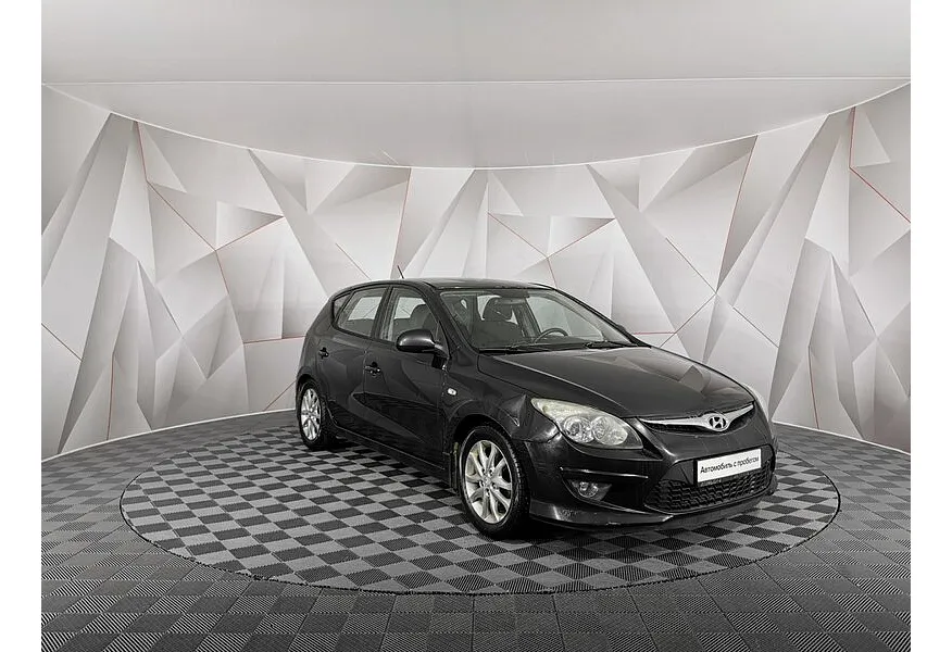 Hyundai i30 1.6 MT (122 л.с.) Черный в АВИЛОН. Слайд №3