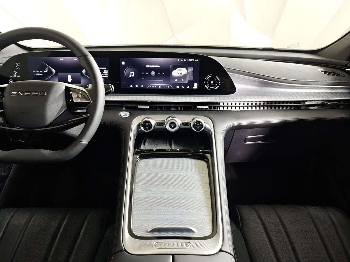 EXEED TXL 1.6 TGDI DCT7 AWD (186 л.с.) Prestige Черный в АВИЛОН. Слайд №14