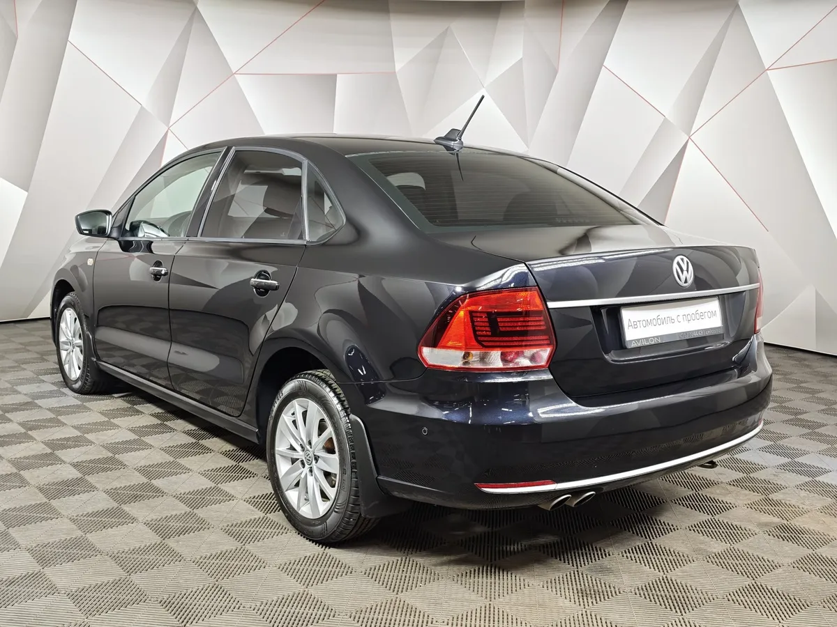 Volkswagen Polo 1.6 MPI AT (110 л.с.) Drive Черный в АВИЛОН. Слайд №4