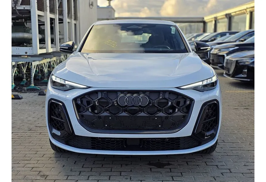 Audi Q5 Sportback 2.0 TDI S tronic quattro (204 л.с.) Белый в АВИЛОН. Слайд №3