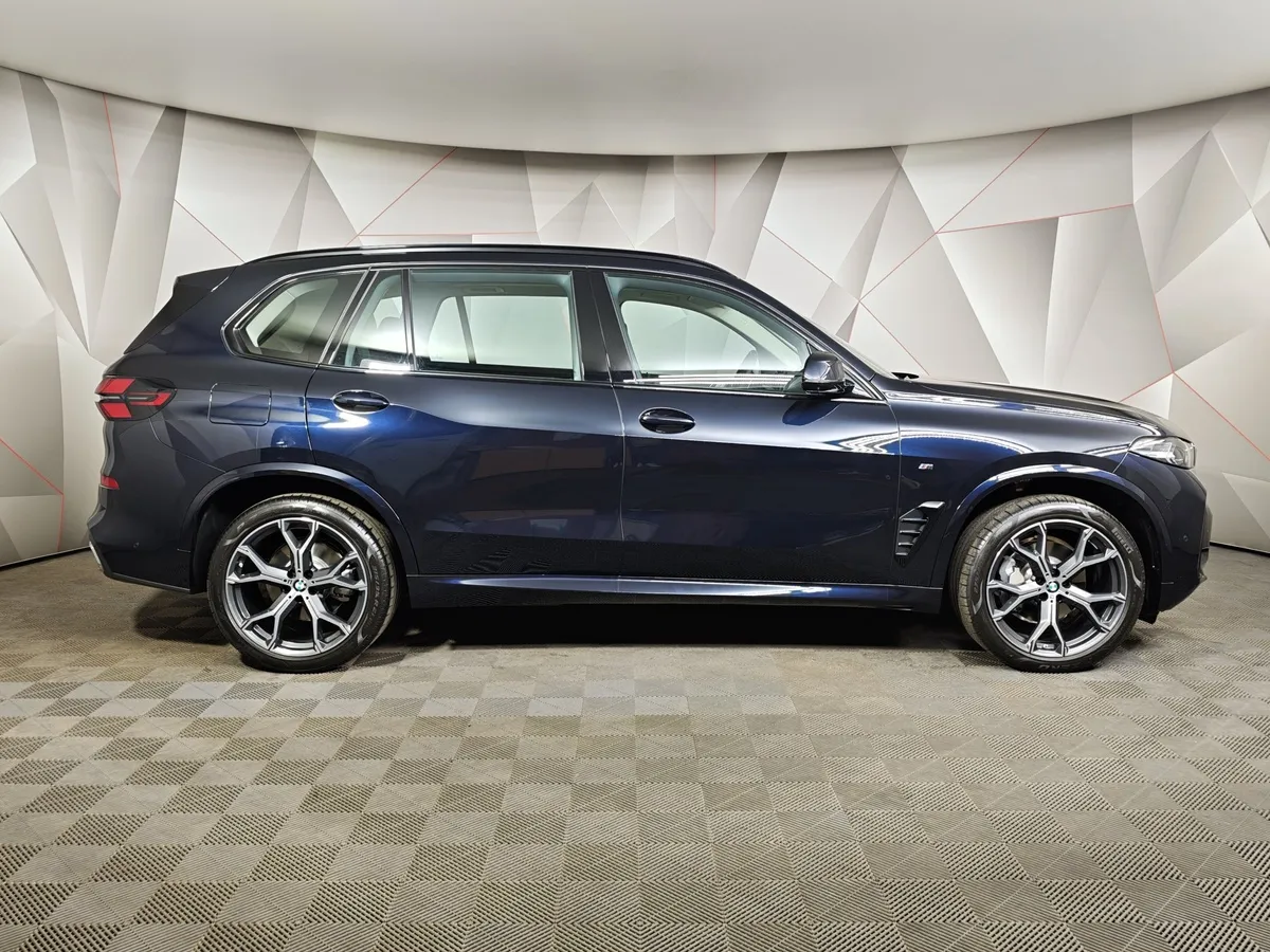 BMW X5 xDrive30Li (258 л.с) X Черный в АВИЛОН. Слайд №6