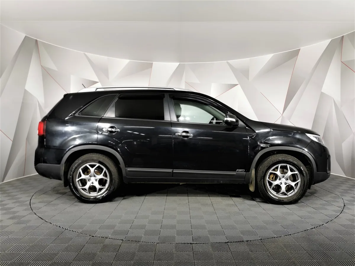 Kia Sorento 2.4 MT (175 л.с.) Черный в АВИЛОН. Слайд №6