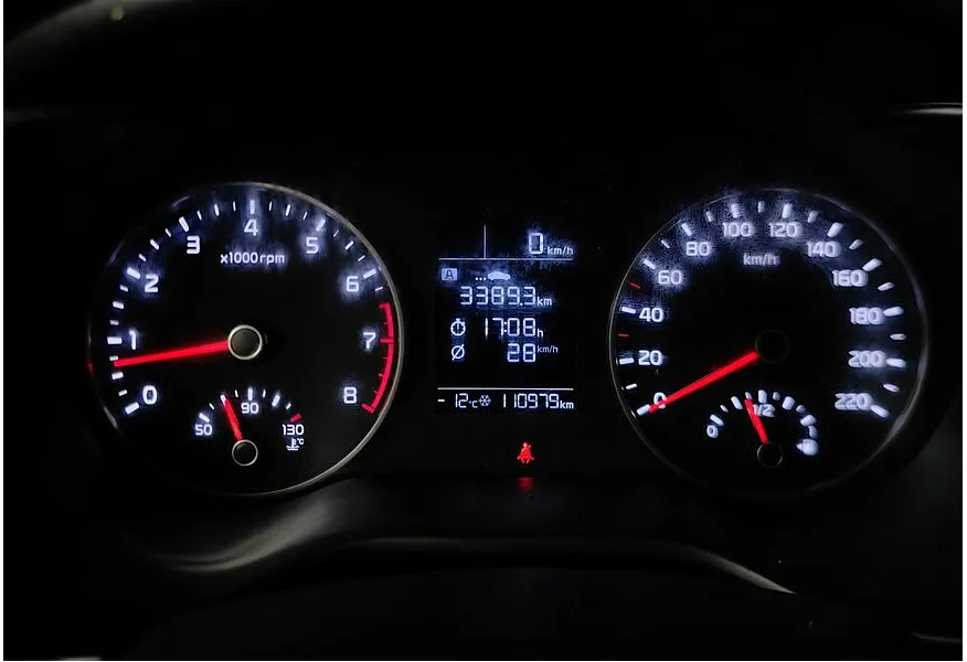 Kia Rio X-Line 1.6 AT (123 л.с.) Белый в АВИЛОН. Слайд №17