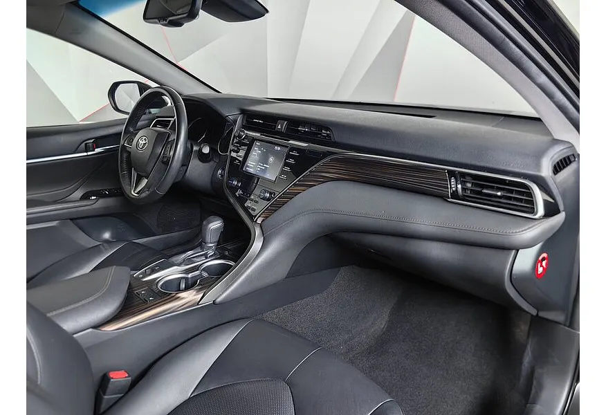 Toyota Camry 2.5 AT (181 л.с.) Стандарт Черный в АВИЛОН. Слайд №13