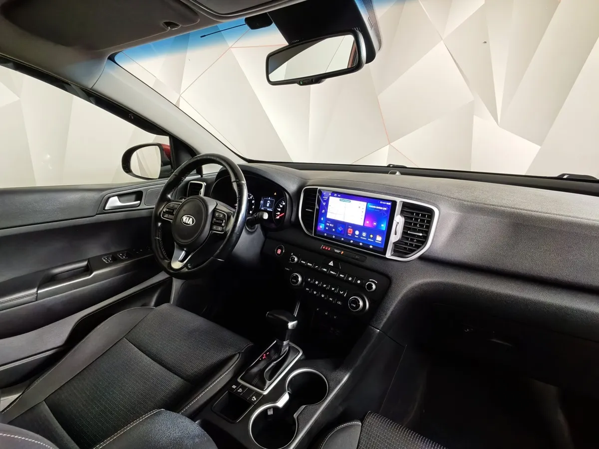 Kia Sportage 2.0 AT (150 л.с.) Красный в АВИЛОН. Слайд №13