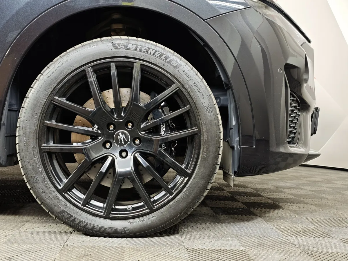 Maserati Levante Diesel 3.0 V6 AT (275 л.с.) Gransport Черный в АВИЛОН. Слайд №9