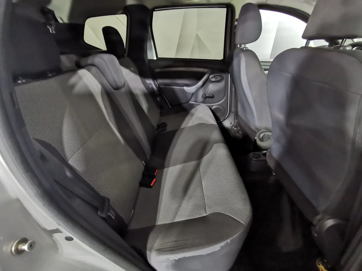 Renault Duster 1.6 MT (114 л.с.) Серый в АВИЛОН. Слайд №14