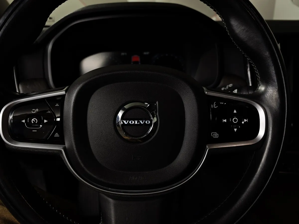 Volvo V90 Cross Country 2.0 T5 Drive-E AT AWD (249 л.с.) Plus Синий в АВИЛОН. Слайд №23