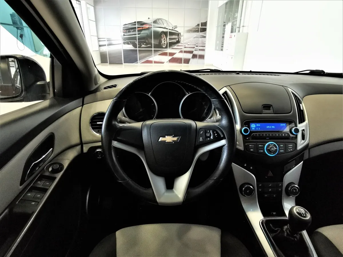 Chevrolet Cruze 1.8 MT (141 л.с.) Коричневый в АВИЛОН. Слайд №19