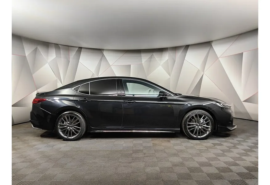 Toyota Camry 2.0h CVT (197 л.с.) Sport Plus Черный в АВИЛОН. Слайд №6