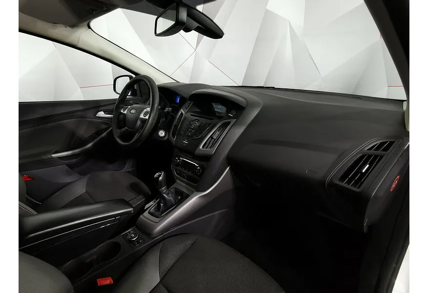 АВИЛОН - Ford Focus 1.6 MT (105 л.с.) Trend Белый - slide 7