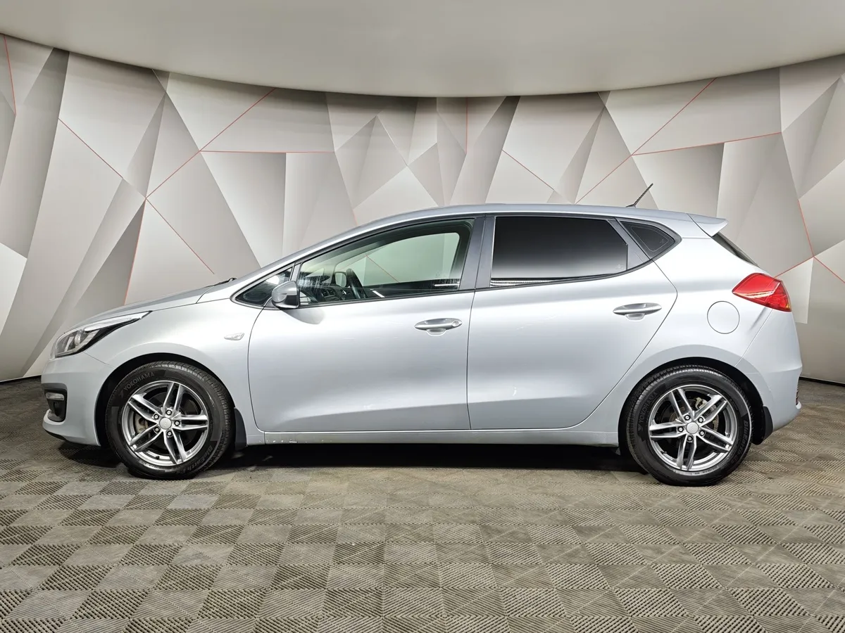 Kia Ceed 1.6 AT (130 л.с.) Comfort Серебристый в АВИЛОН. Слайд №5