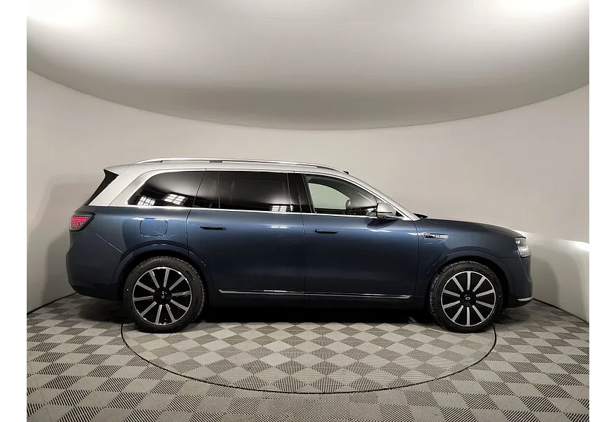АВИЛОН - AITO M9 EVR 1.5 AT 4WD (496 л.с.) 6 мест Ultra Синий - slide 3