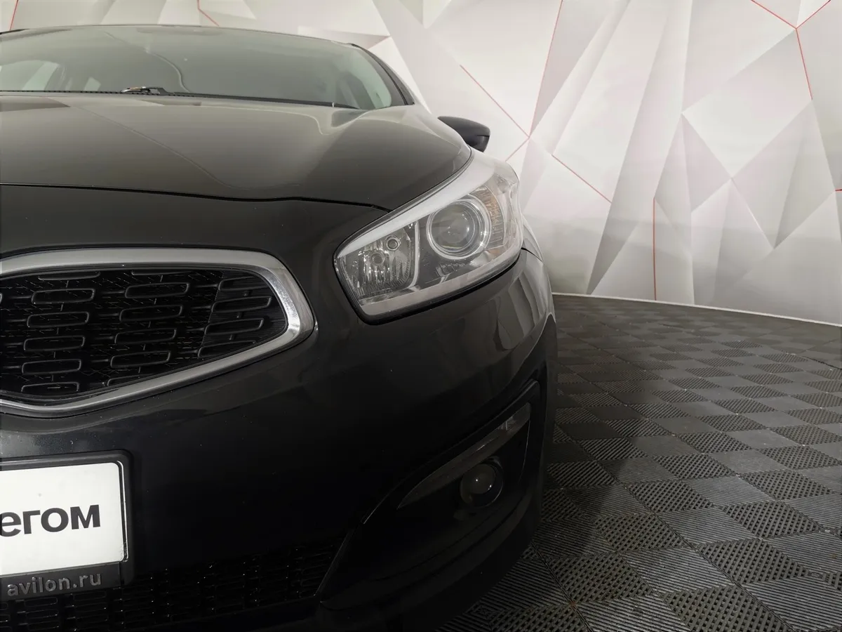 Kia Ceed 1.6 AT (130 л.с.) Luxe RED Line Черный в АВИЛОН. Слайд №10