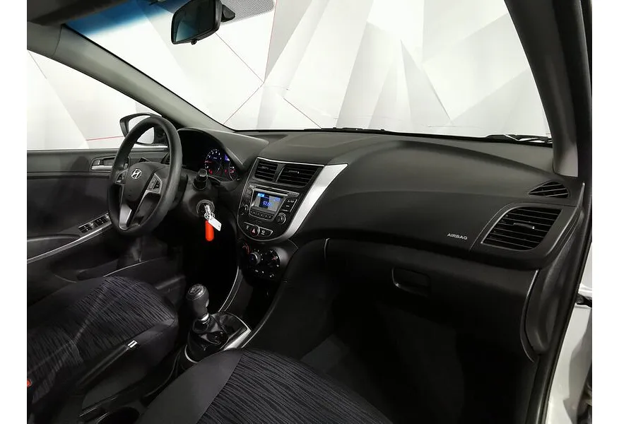 АВИЛОН - Hyundai Solaris 1.6 MT (123 л.с.) Active Plus Серебристый - slide 6