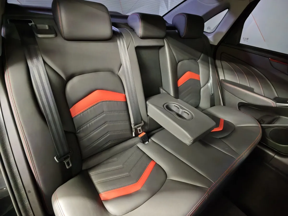 Kaiyi E5 1.5 CVT 2WD (147 л.с.) Luxury+ Черный в АВИЛОН. Слайд №17