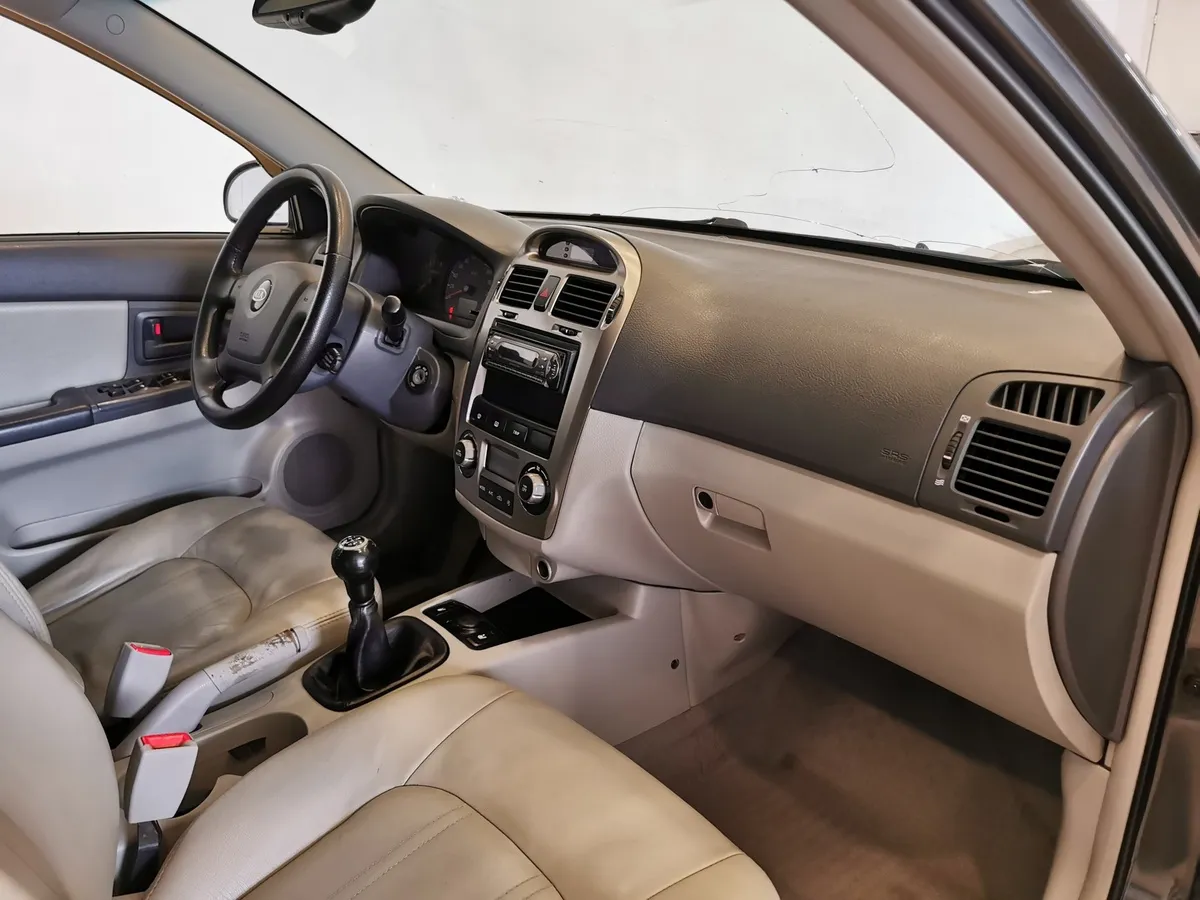 Kia Cerato 2.0 MT (143 л.с.) Серый в АВИЛОН. Слайд №11