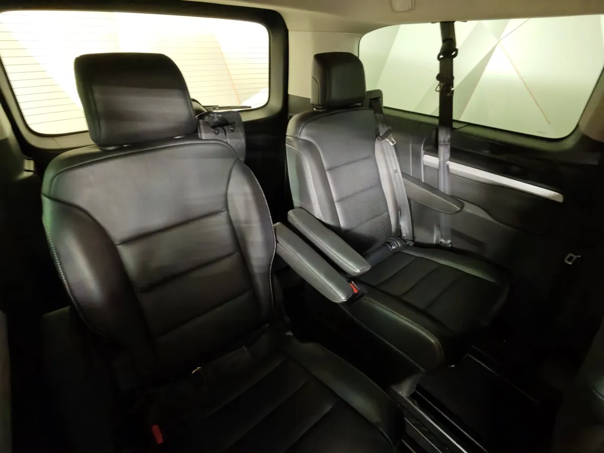 Peugeot Traveller Business 2.0 Hdi AT (150 л.с.) VIP Серый в АВИЛОН. Слайд №23
