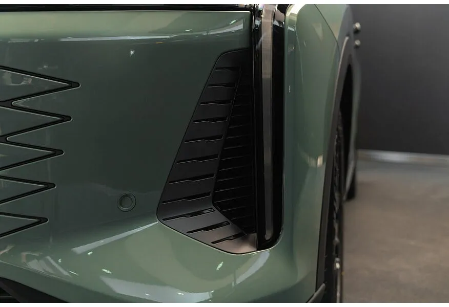 LIVE. Слайд №18