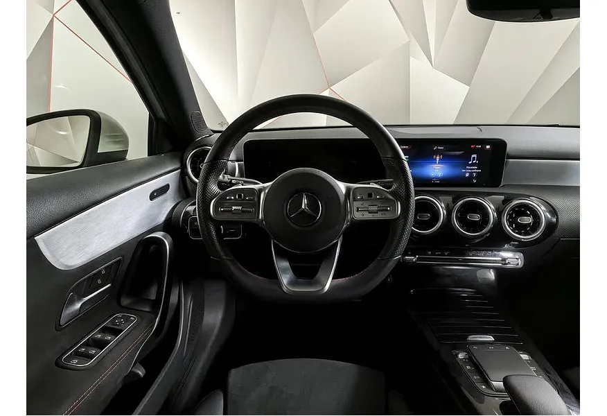 Mercedes-Benz A-Класс A 200 7G-DCT (150 л.с.) Sport Белый в АВИЛОН. Слайд №20