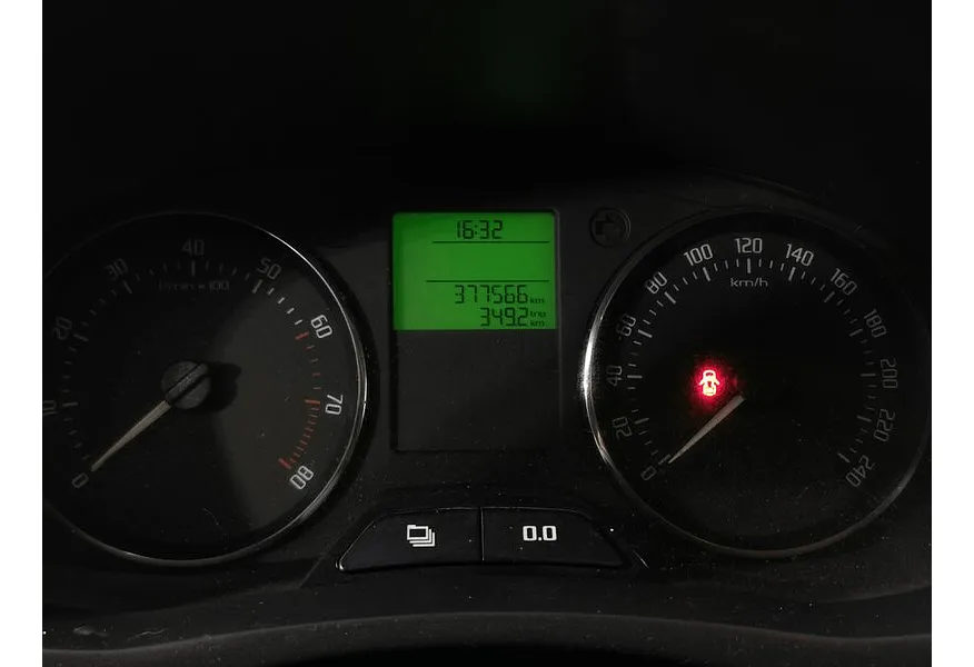 Skoda Fabia 1.4 MT (125 л.с.) Зеленый в АВИЛОН. Слайд №18