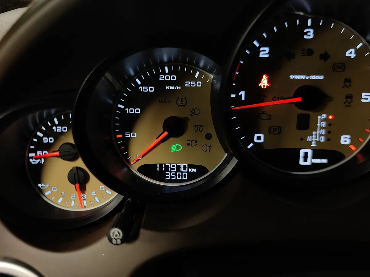Porsche Cayenne Diesel 3.0 Tiptronic S AWD (245 л.с.) Коричневый в АВИЛОН. Слайд №17