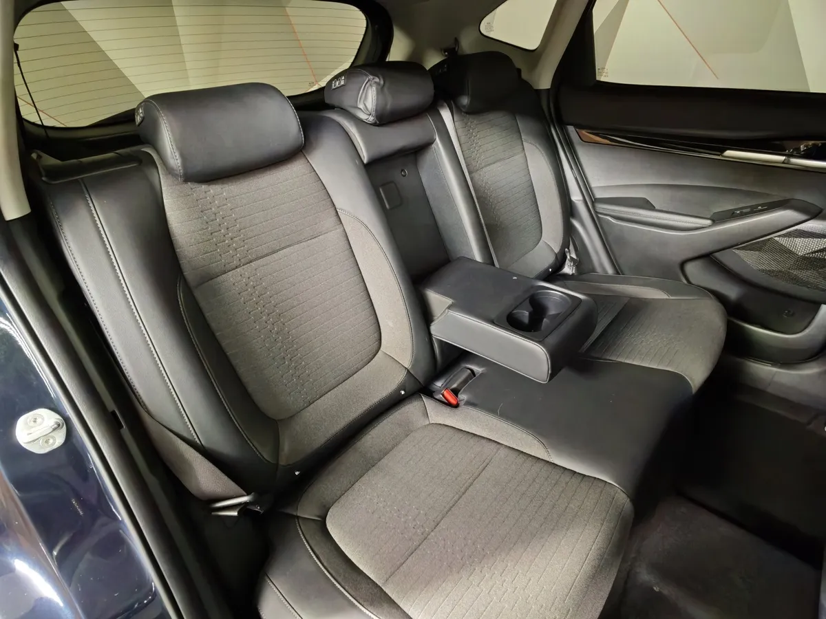 Kia Seltos 2.0 MPI 2WD IVT (149 л.с.) Luxe Синий в АВИЛОН. Слайд №17