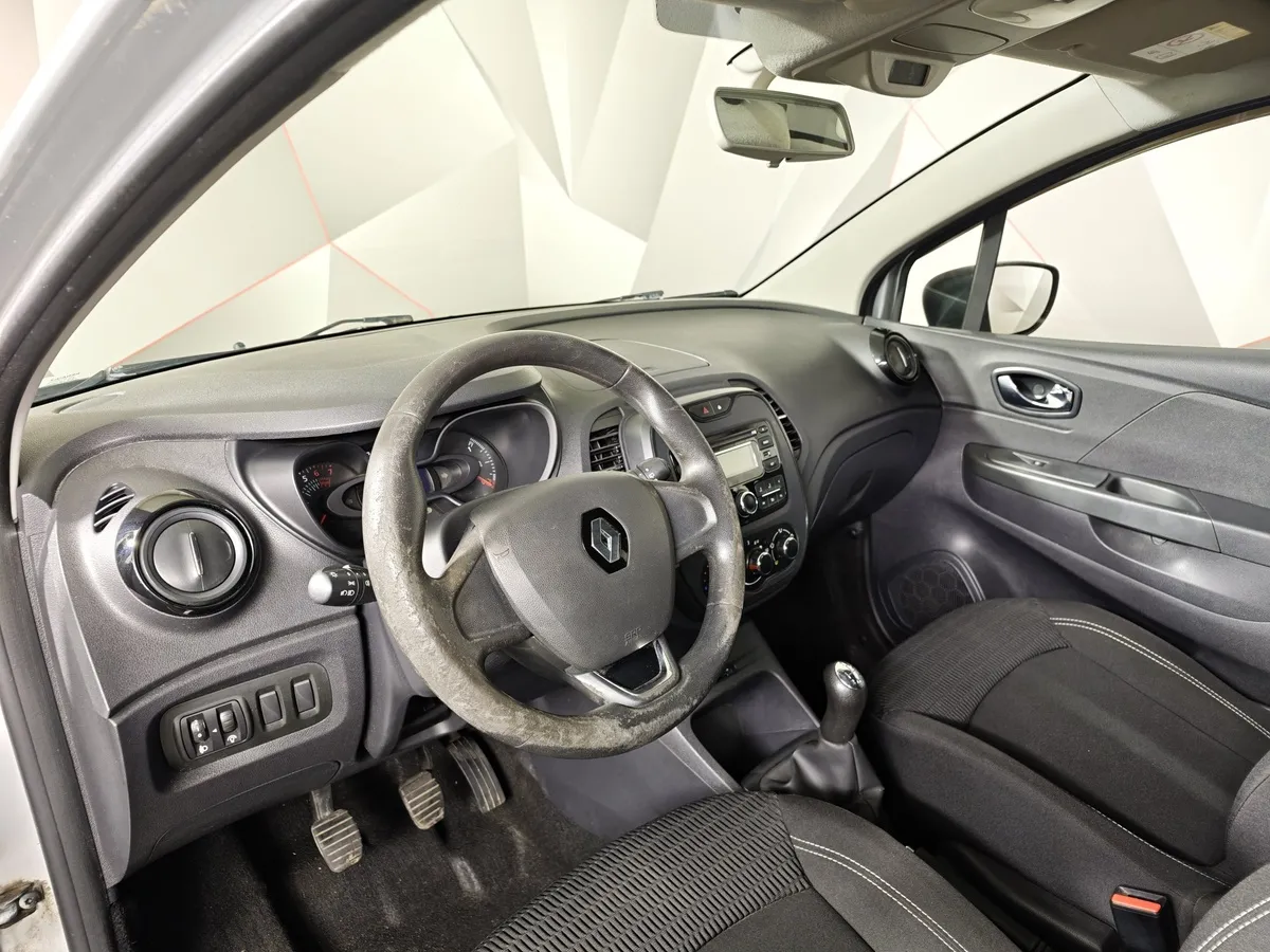 Renault Kaptur 1.6 MT (114 л.с.) Life Серый в АВИЛОН. Слайд №19