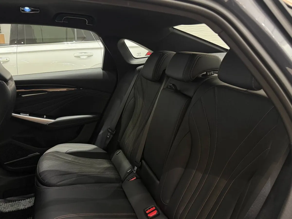 Geely Preface 2.0T 7DCT FWD (150 л.с.) Флагман Серый в АВИЛОН. Слайд №11