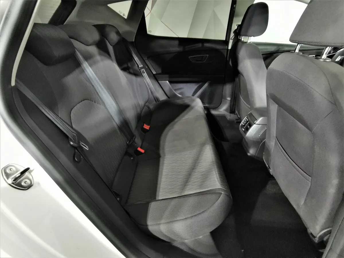 SEAT Leon 1.2 TSI DSG (105 л.с.) Белый в АВИЛОН. Слайд №15