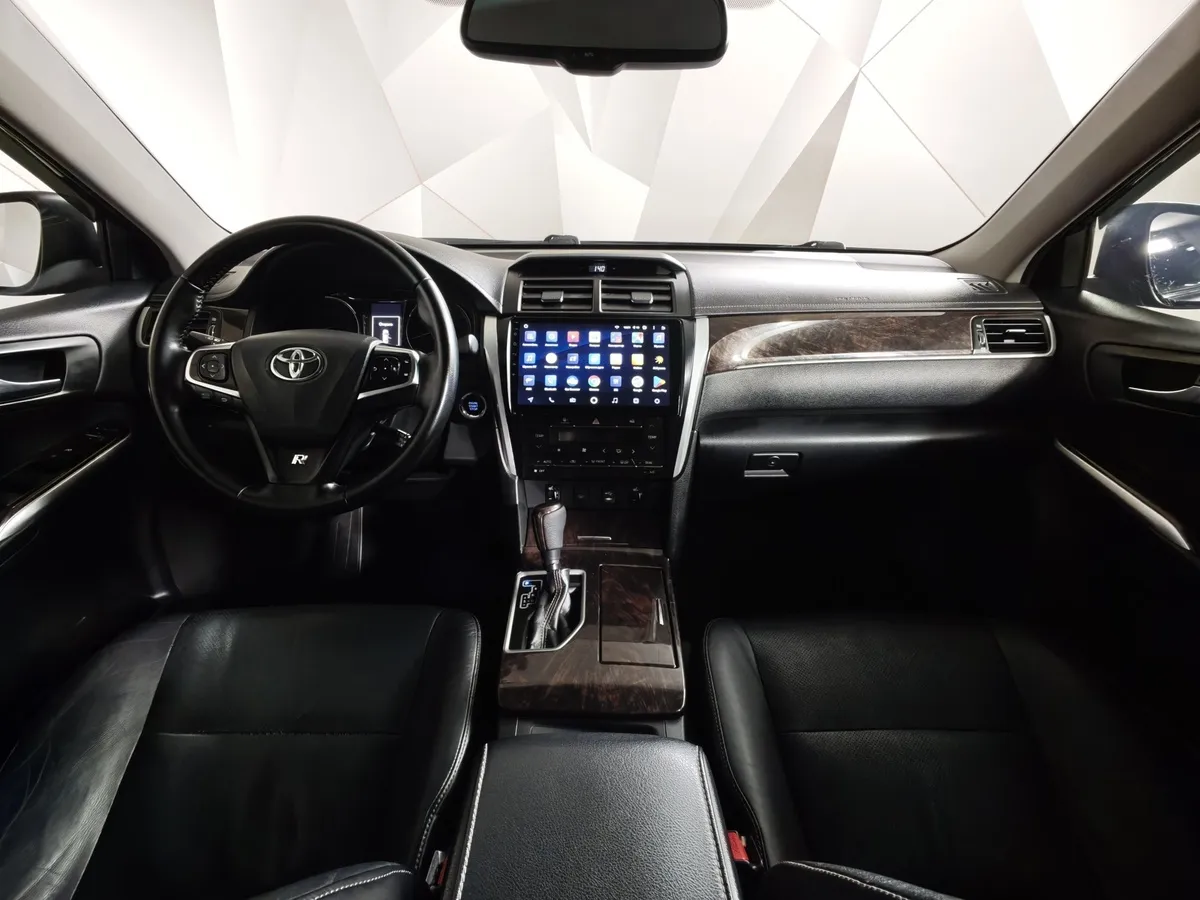 Toyota Camry 2.5 AT (181 л.с.) Стандарт Черный в АВИЛОН. Слайд №14