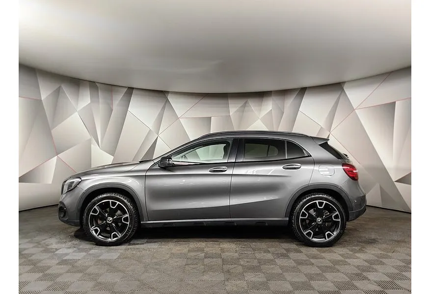 Mercedes-Benz GLA 200 7G-DCT (150 л.с.) Особая серия Серый в АВИЛОН. Слайд №5
